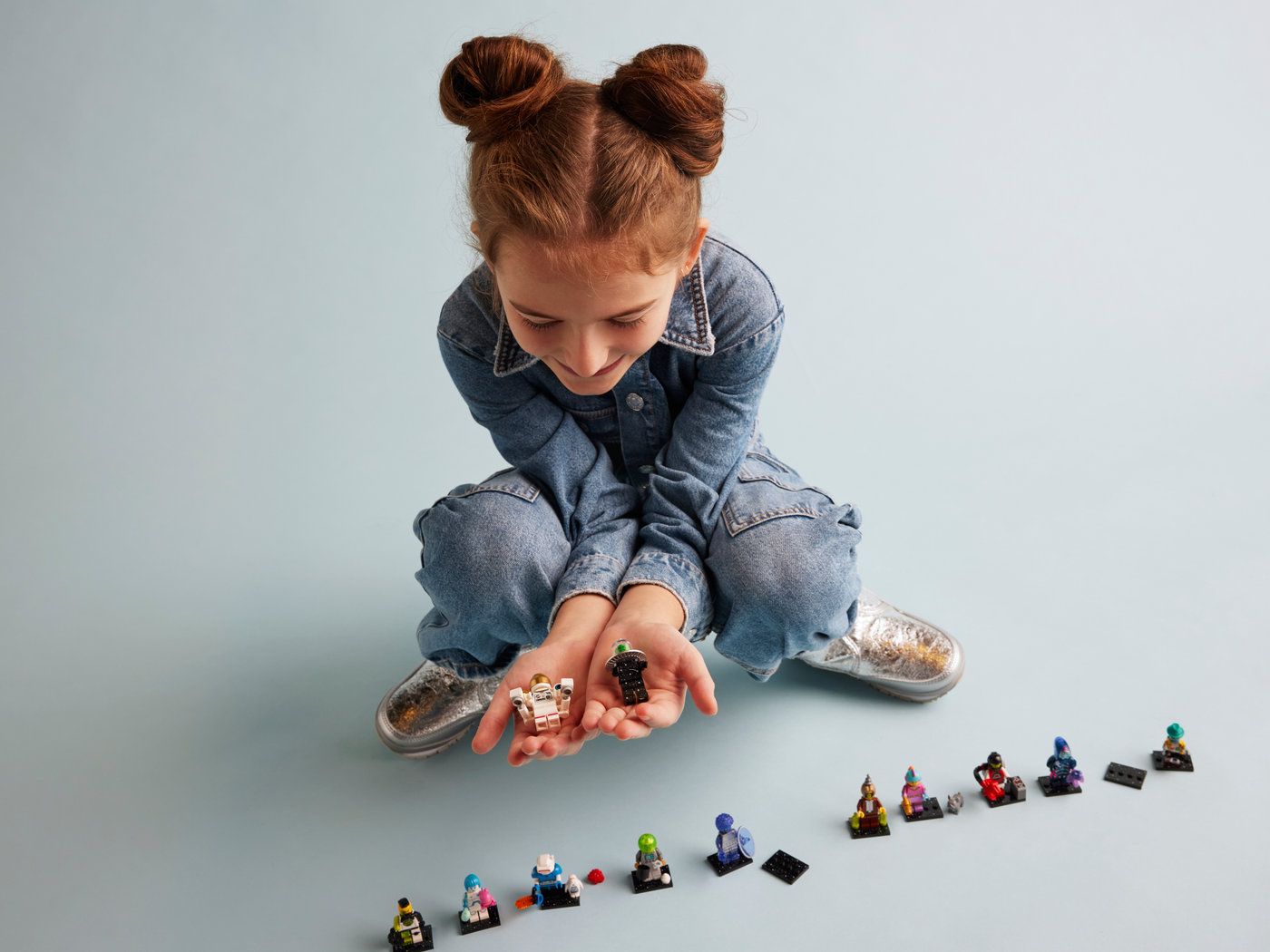 Series 26 Space Minifigures (Complete Set of 12) - 71046
