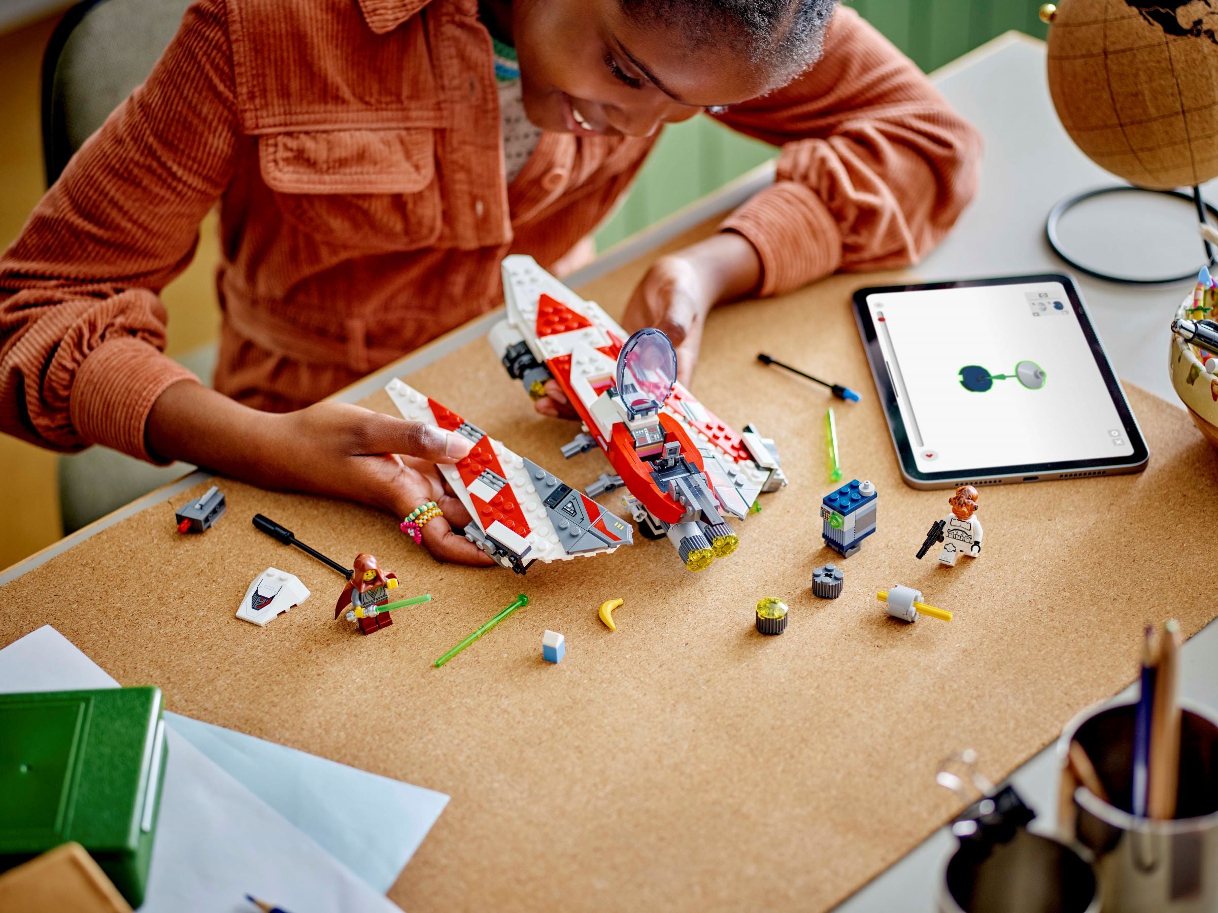 Star Wars™ Display Stand - Jedi Bob's Starfighter (75388