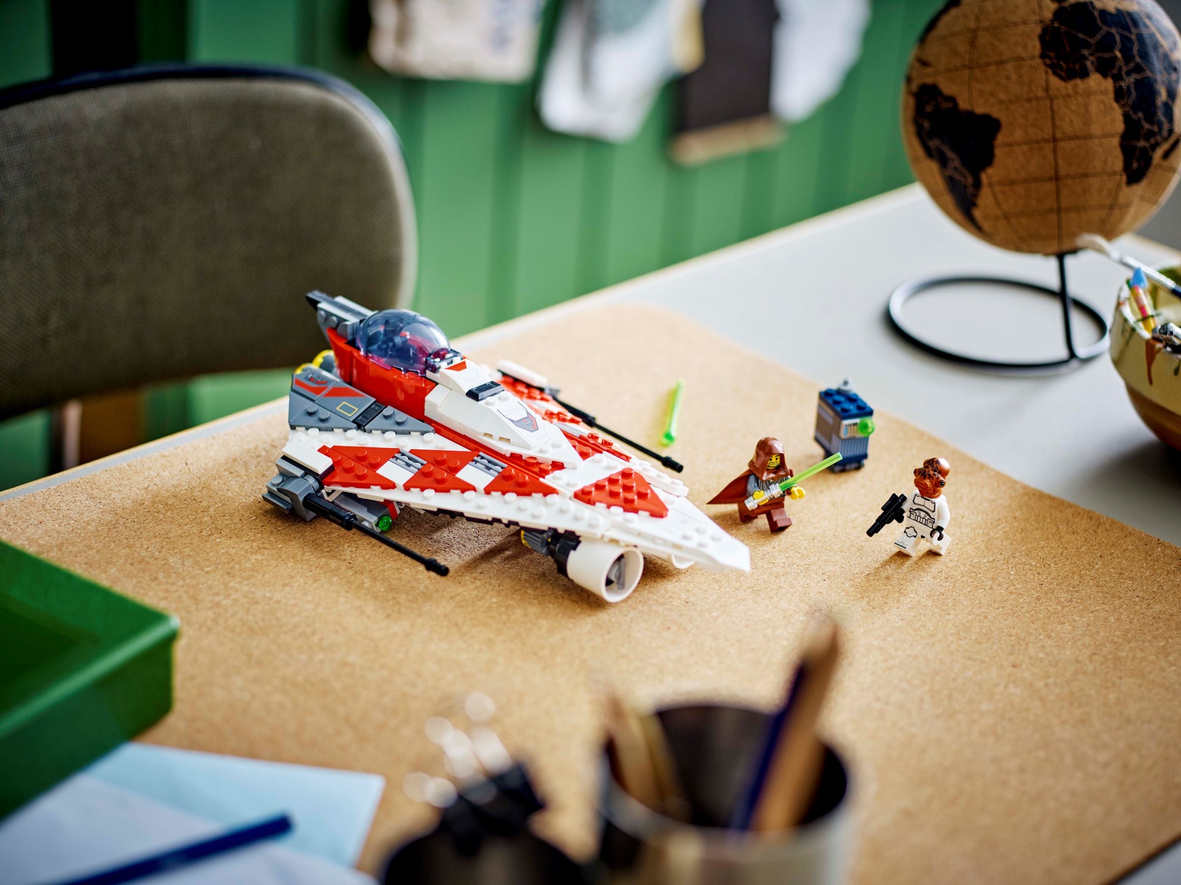 Star Wars™ Display Stand - Jedi Bob's Starfighter (75388