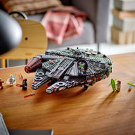 The Dark Falcon - 75389