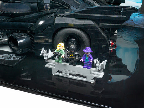 LEGO® 1989 Batmobile™ Display Case – Set 76139 – Image 4