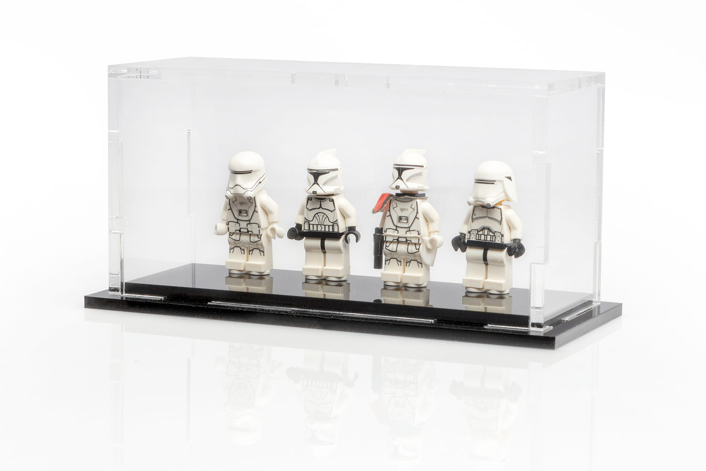 Display podiums for 4 LEGO® Minifigures