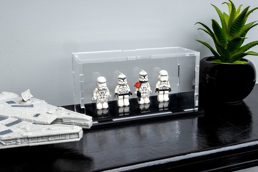 Display podiums for 4 LEGO® Minifigures