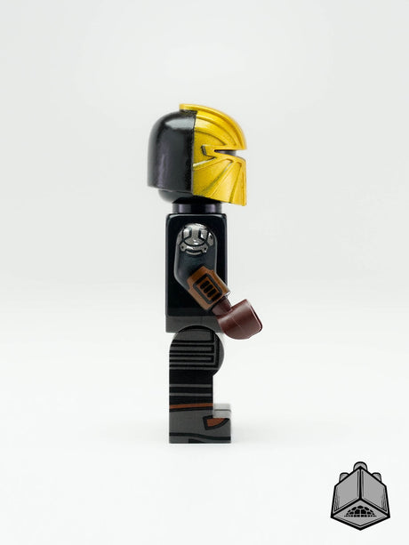 Mandalore The Ultimate figure by AV Figures, detailed pad-printed design, right side view showcasing armor and weapon details.