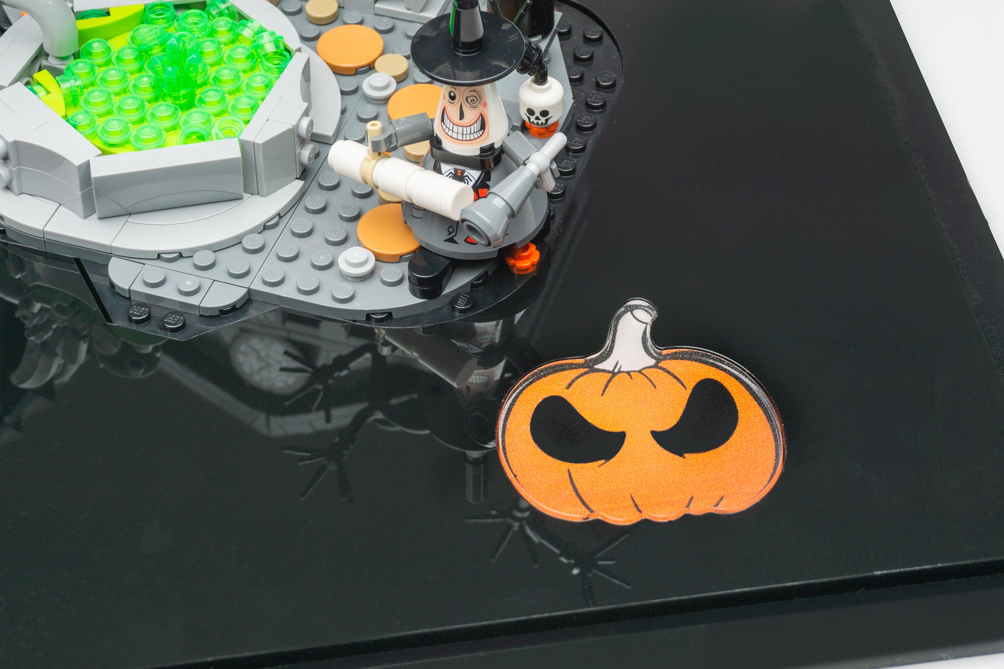 LEGO® Tim Burton's The Nightmare Before Christmas (21351) Display Case - BrickShell Cases