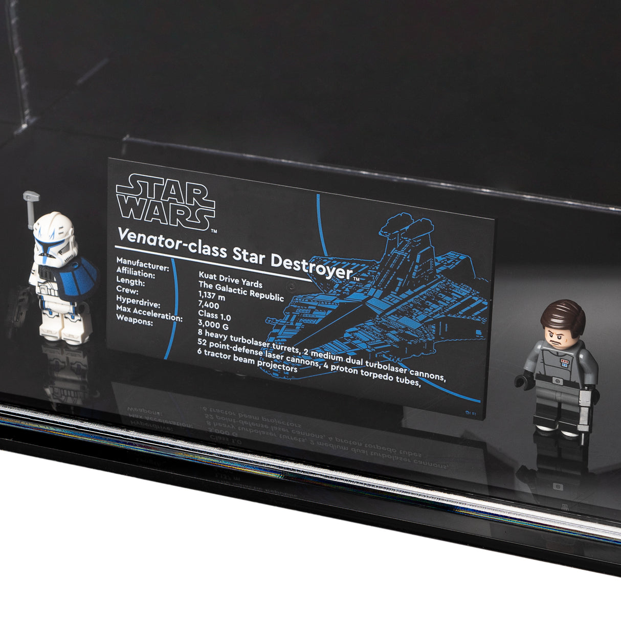 LEGO® Star Wars™ Venator-Class Republic Attack Cruiser Display Case (75367)