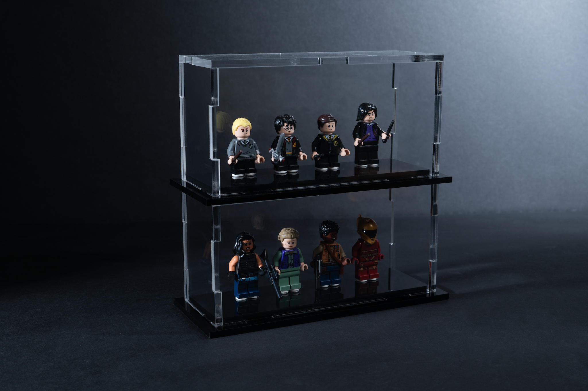 Display podiums for 4 LEGO® Minifigures - BrickShell Cases